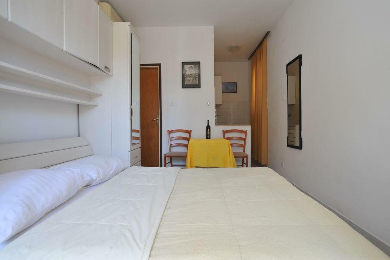 Apartmani Jadranka Viganj Exterior foto